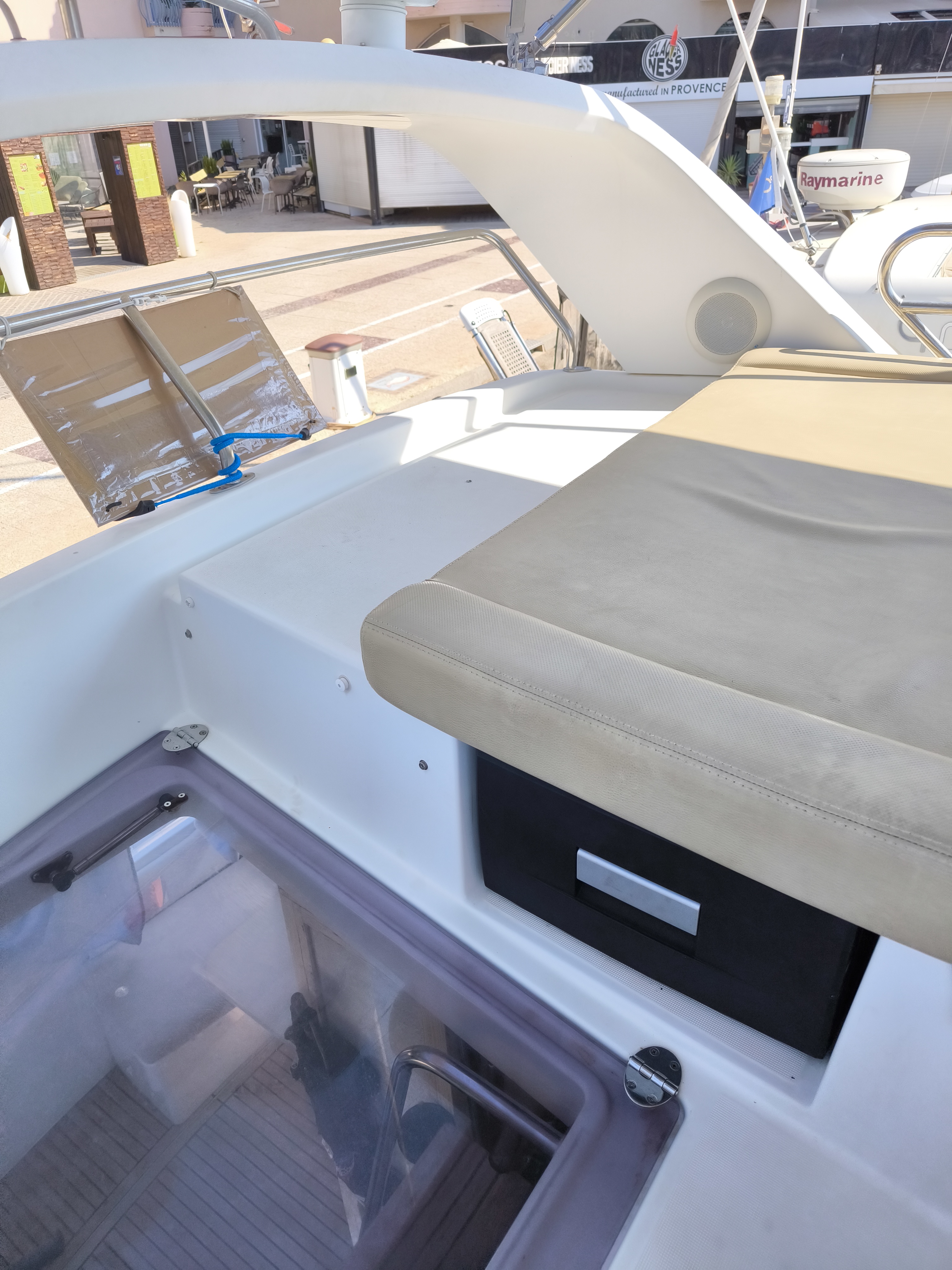 slider 65 Beneteau Antares 36